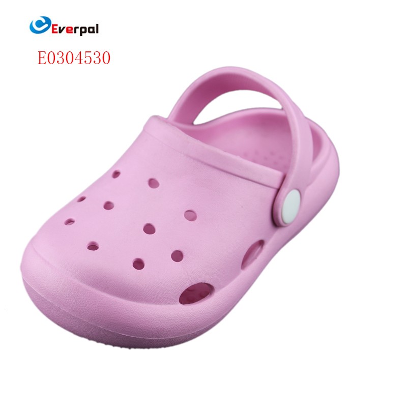 চাবুক সঙ্গে সস্তা কিডস clogs